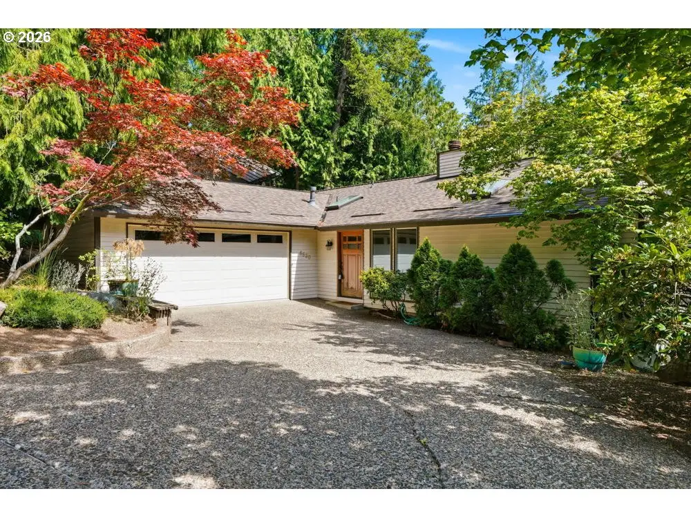 6630 SW Ventura Dr, Tigard, OR 97223 - #1