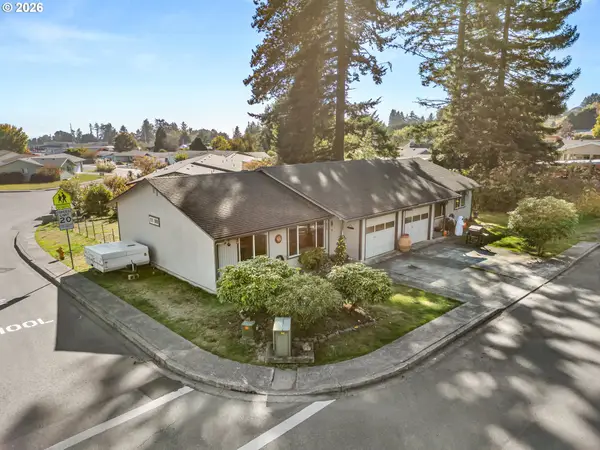 625 Hassett St, Brookings, OR 97415