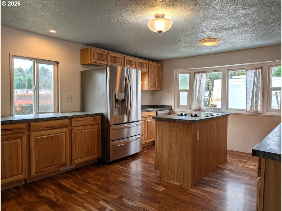 4531 Franklin Blvd #A, Eugene, OR 97403 - #2