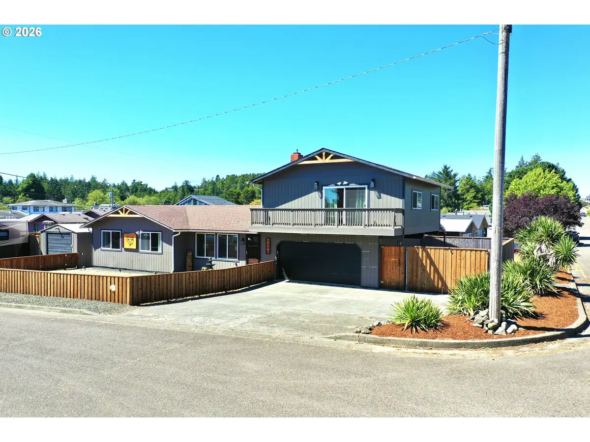2600 15th St, North Bend, OR 97459 - #1