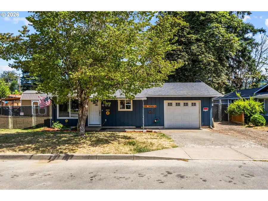 402 SW Ivy Rd, Estacada, OR 97023 - #3