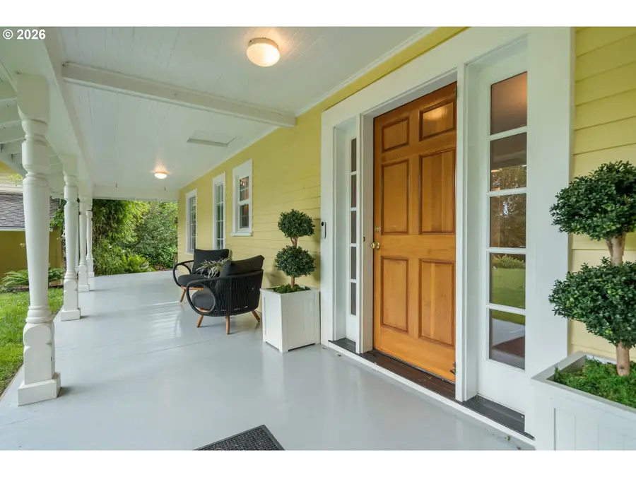 11445 S Riverwood Rd, Portland, OR 97219 - #3