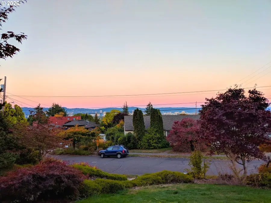 526 SE 65th Ave, Portland, OR 97215 - #3