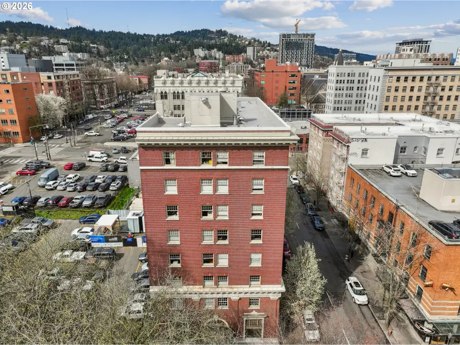 1005 SW Park Ave #203, Portland, OR 97205 - #2