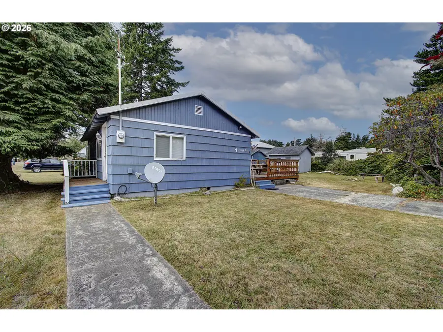 22503 S Pl, Long Beach North Beach Peninsula, WA 98640 - #3