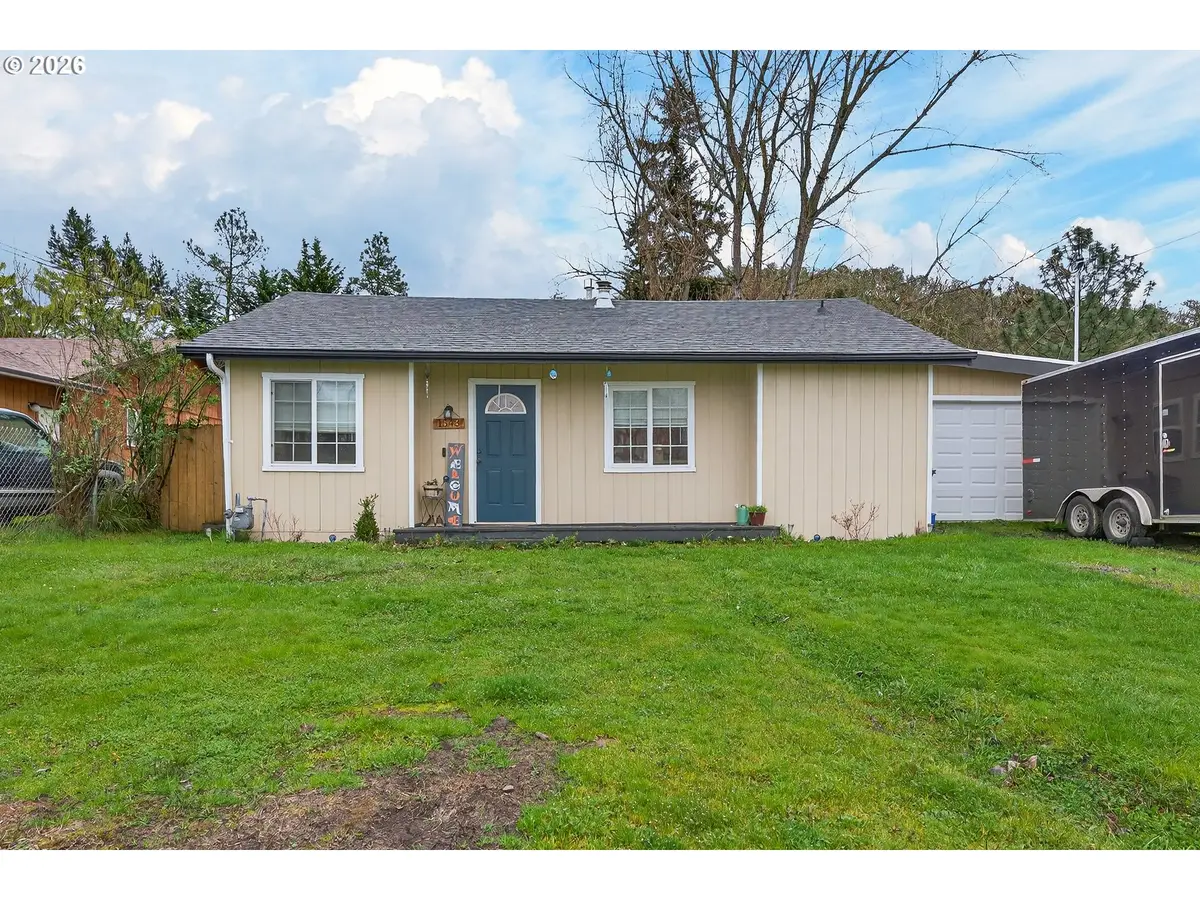 1543 NE Hollis St, Roseburg, OR 97470 - #1