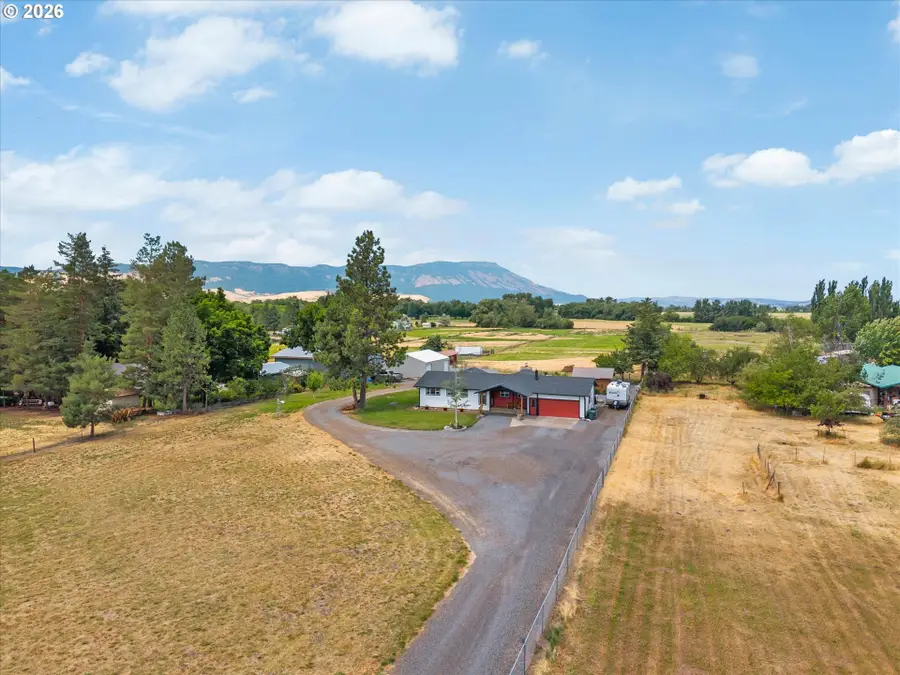 62945 Buchanan Ln, Island City, OR 97850 - #2