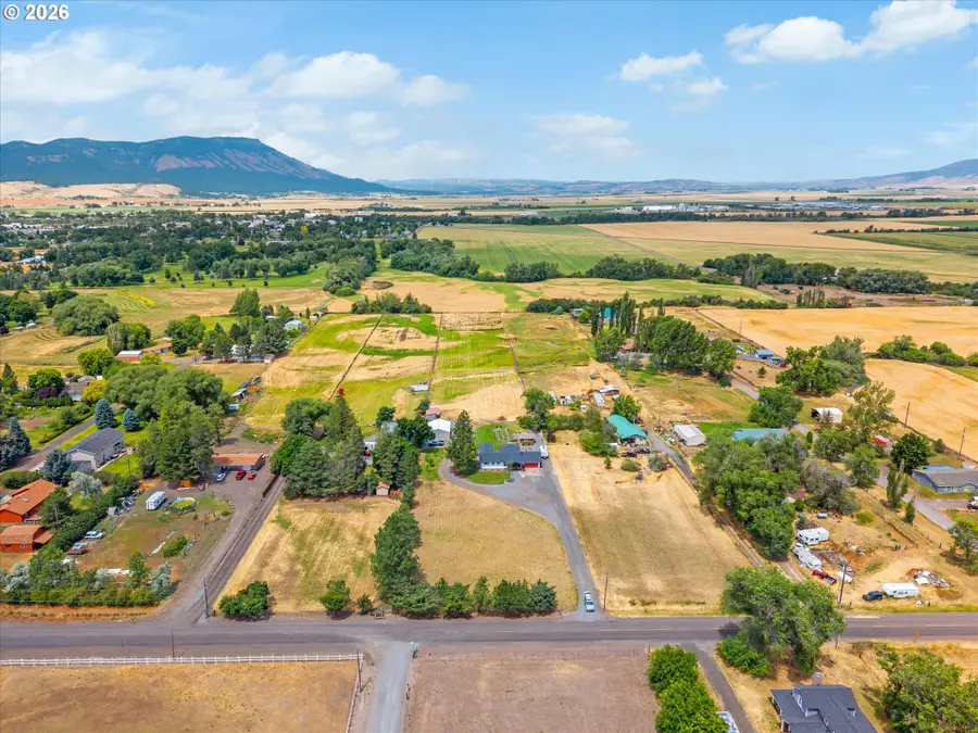 62945 Buchanan Ln, Island City, OR 97850 - #3