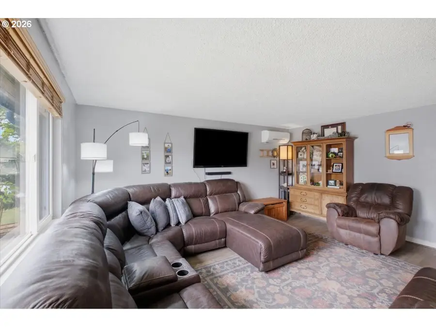 1023 Josephine St E, Monmouth, OR 97361 - #3