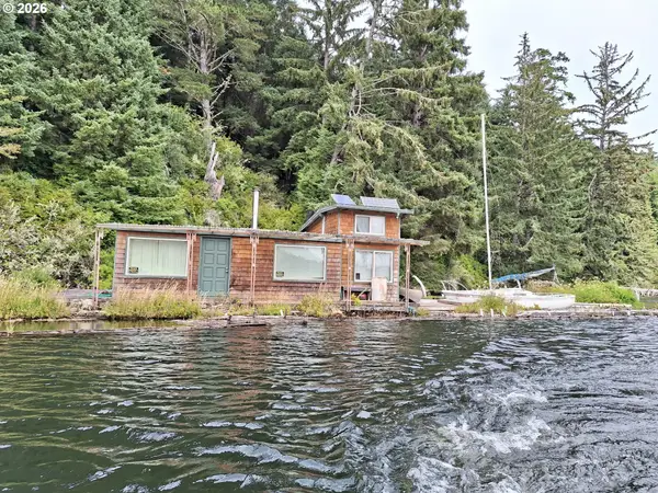 Tahkenitch Lake, Unknown, OR 97441