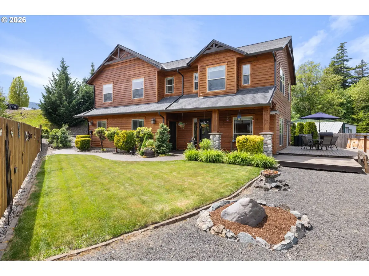 210 SE Whitten Rd, Mill City, OR 97360 - #1