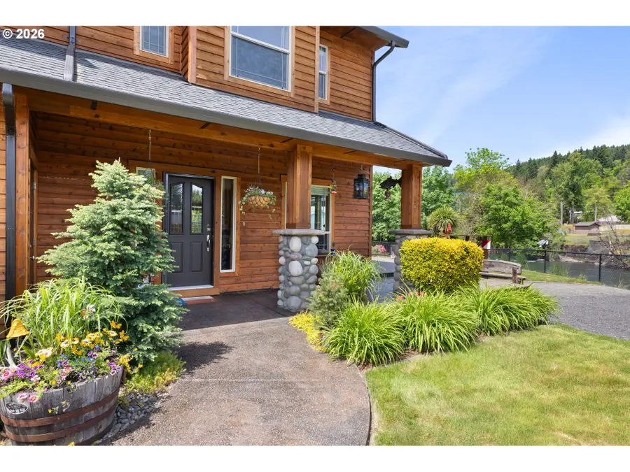 210 SE Whitten Rd, Mill City, OR 97360 - #3