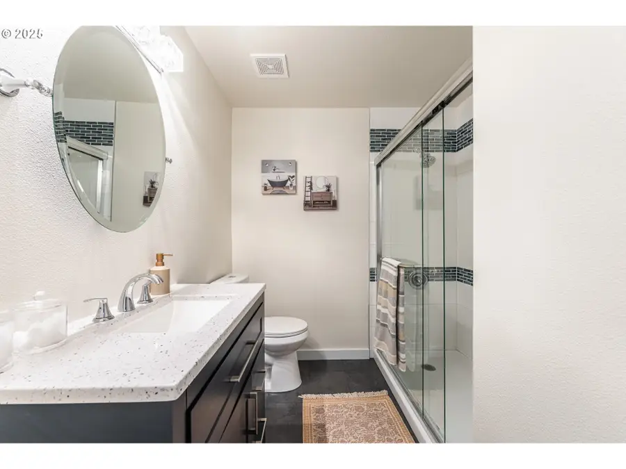 245 Chukar Cir, Umatilla, OR 97882 - Image #2