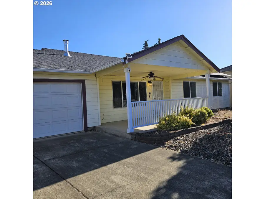 202 NE Plum Ridge Dr, Winston, OR 97496 - #2