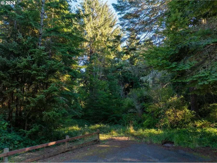 9th St Ne #7-10, Bandon, OR 97411 - #3