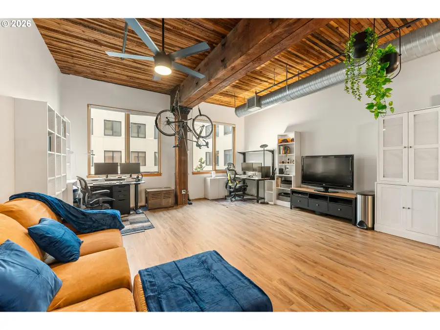 1420 NW Lovejoy St #523, Portland, OR 97209 - #3