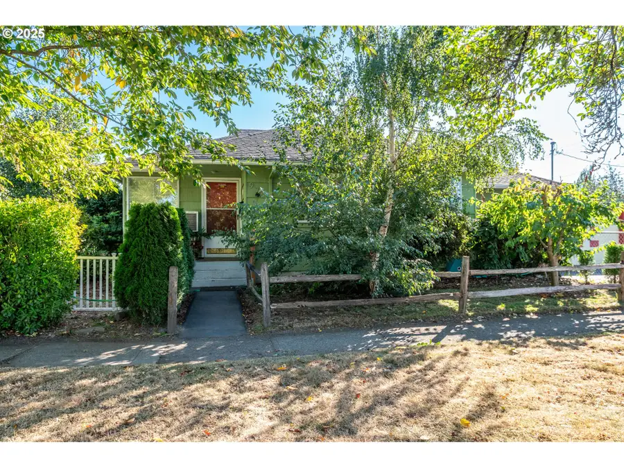 971 19th Ave, Longview, WA 98632 - Image #2