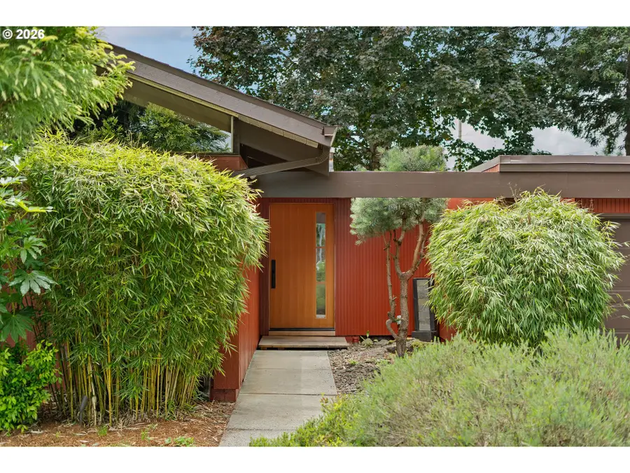 15210 NE Hoyt St, Portland, OR 97230 - #2