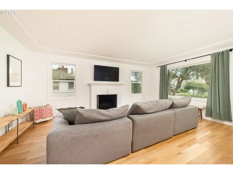 1317 NE 109th Ave, Portland, OR 97220 - #3