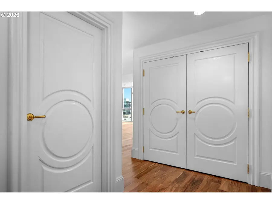 1221 SW 10th Ave #1201, Portland, OR 97205 - #2