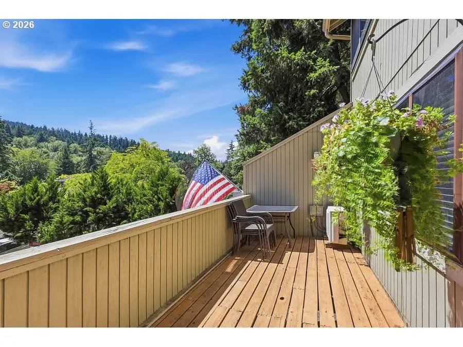2635 E Wilshire Dr, Eugene, OR 97405 - #2