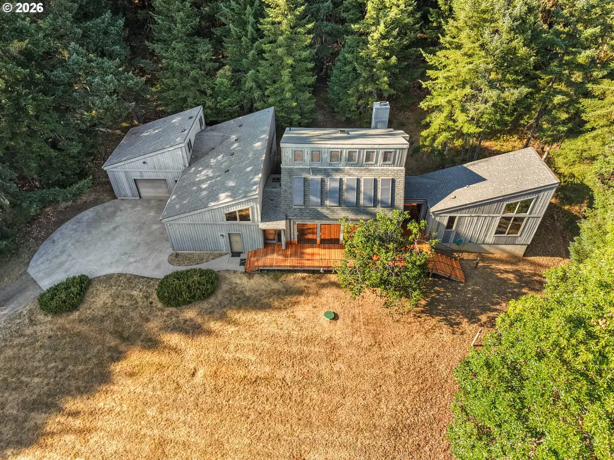 978 Wildflower Ln, Oakland, OR 97462 - #1