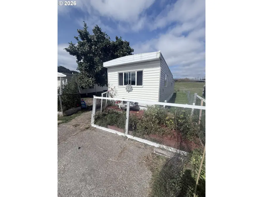 1000 N 8th St #36, Reedsport, OR 97467 - #2