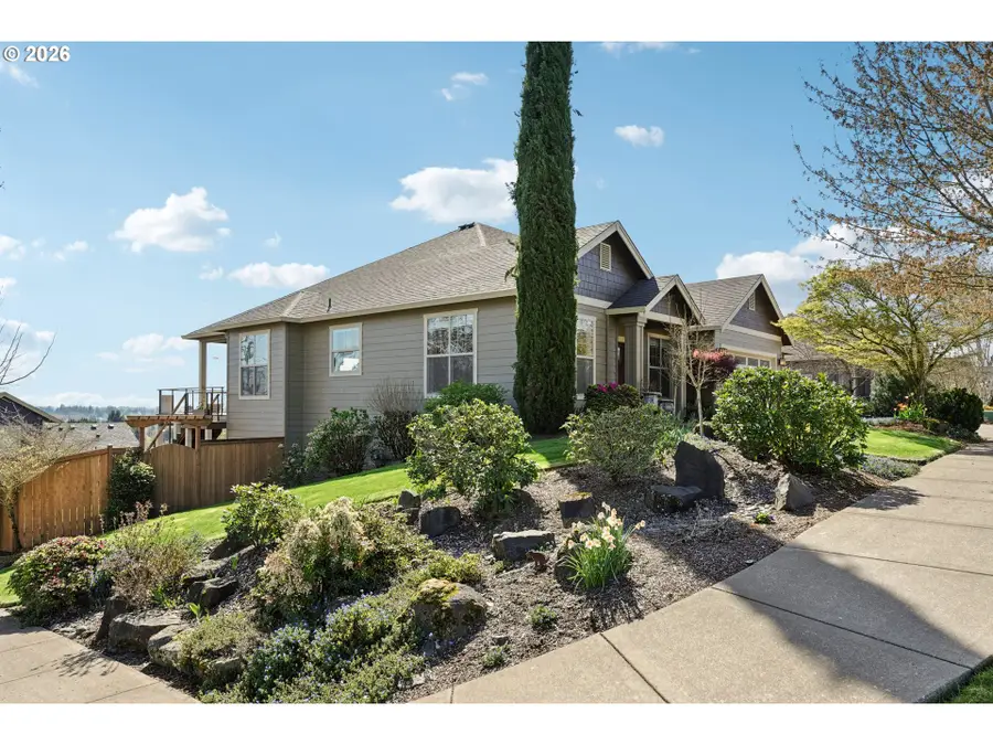 604 NW Mt Bachelor St, McMinnville, OR 97128 - #2