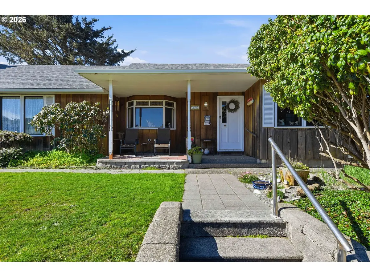 650 Franklin Ave, Bandon, OR 97411 - #1