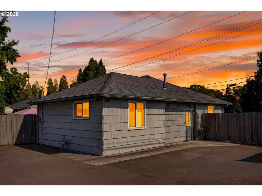 7511 SE Harmony Rd, Milwaukie, OR 97222 - #2