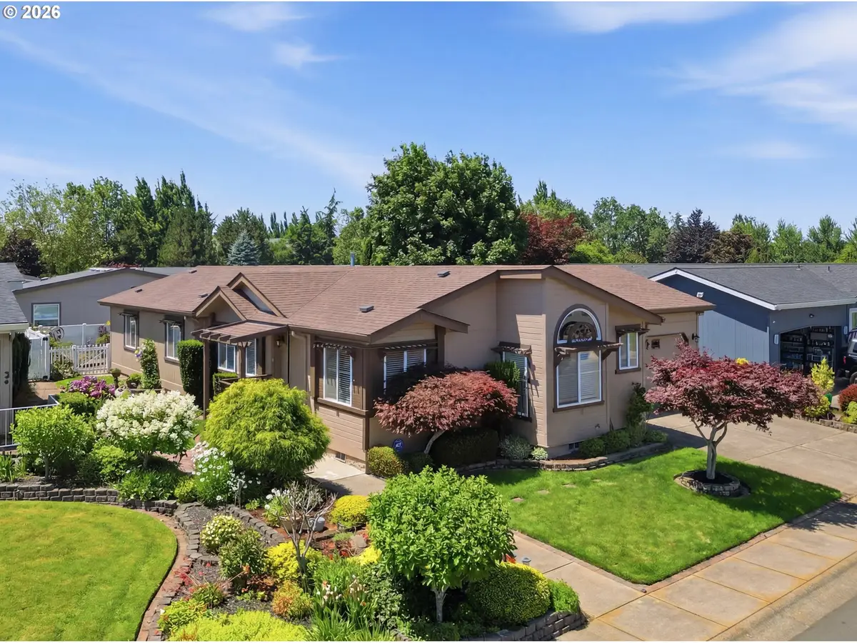 3220 Crescent Ave #33, Eugene, OR 97408 - #1