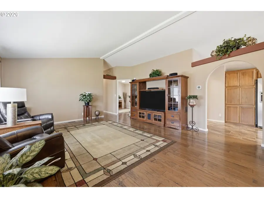3220 Crescent Ave #33, Eugene, OR 97408 - #2