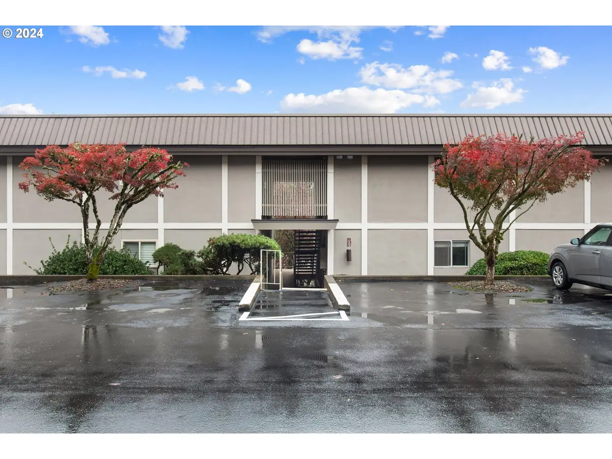 750 1st St, Lake Oswego, OR 97034 - Image #1