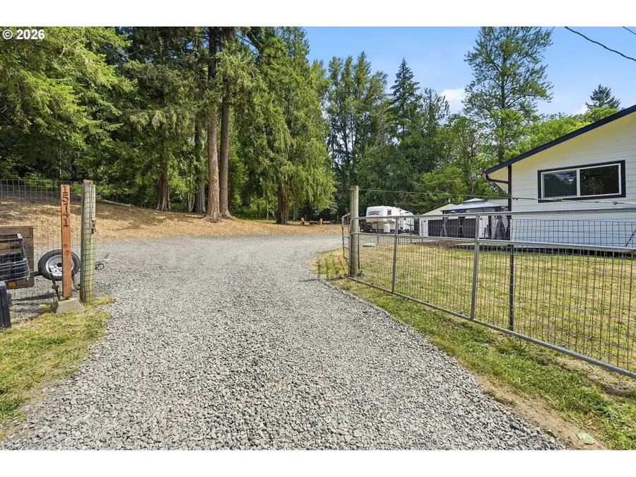 15741 S Gilchrist Rd, Mulino, OR 97042 - #2