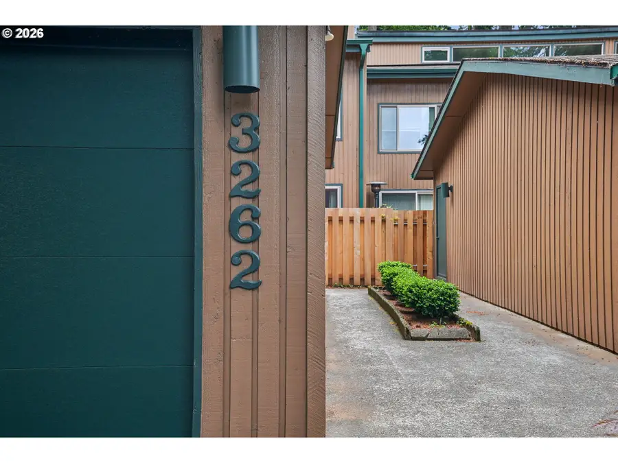 3262 SE 153rd Ave, Portland, OR 97236 - #2