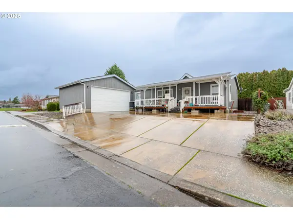 610 Vaughan Ln #11, Lebanon, OR 97355