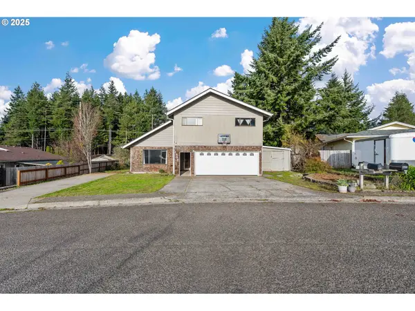 1358 Scott Ln, NorthBend, OR 97459