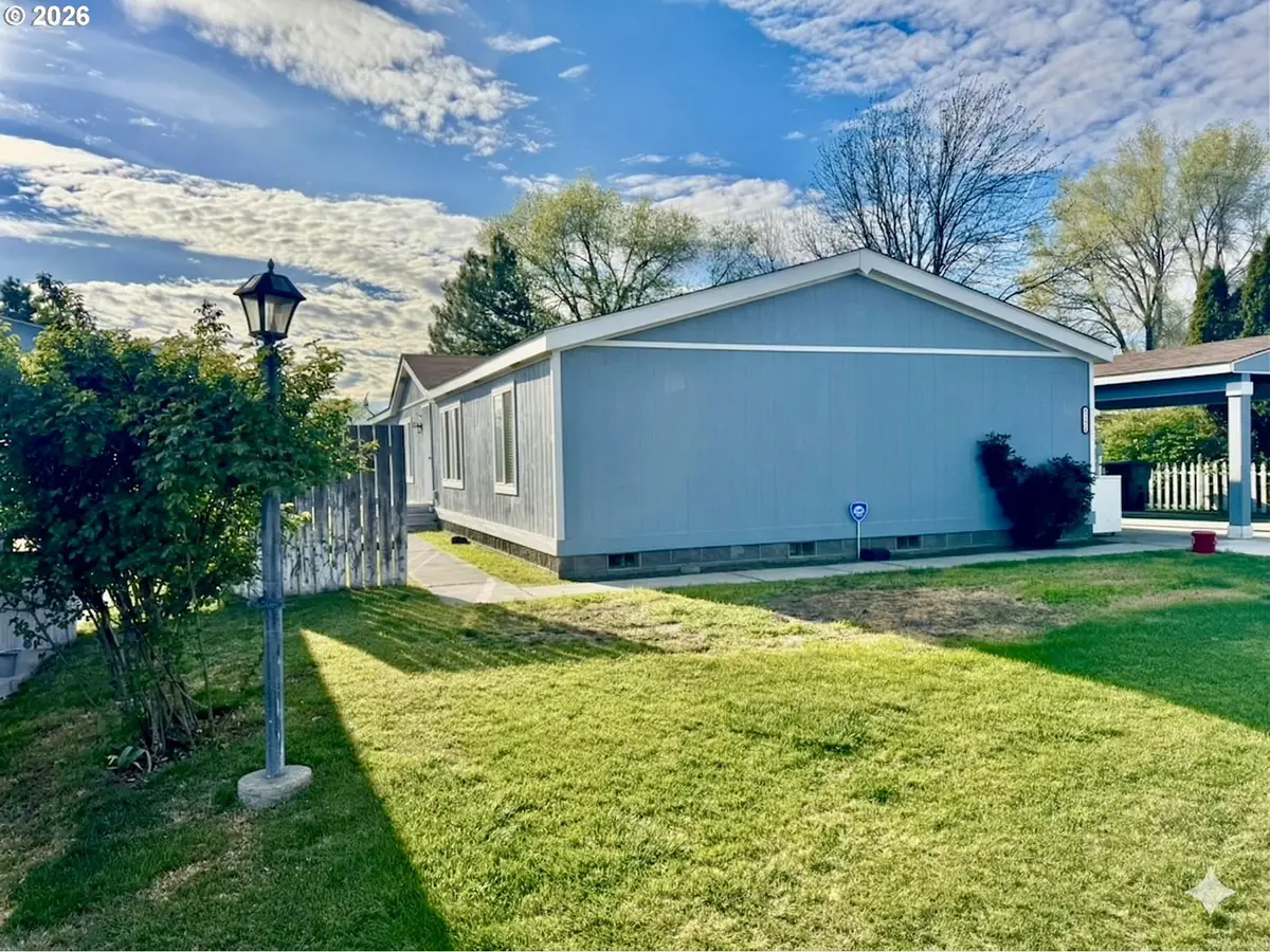 1735 NE 3rd Pl, Hermiston, OR 97838 - #1