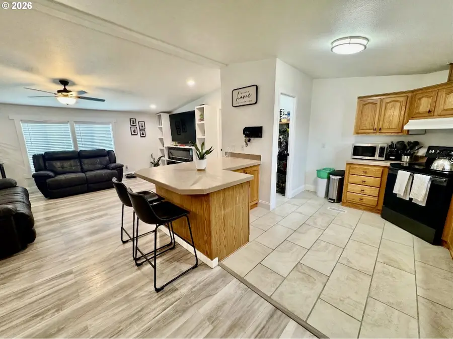 1735 NE 3rd Pl, Hermiston, OR 97838 - #3