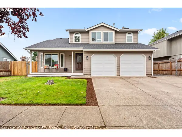 992 S 44th St, Springfield, OR 97478