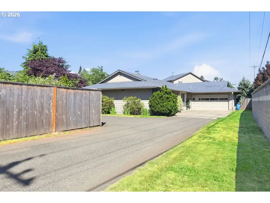 10009 NE Covington Rd, Vancouver, WA 98662 - #2