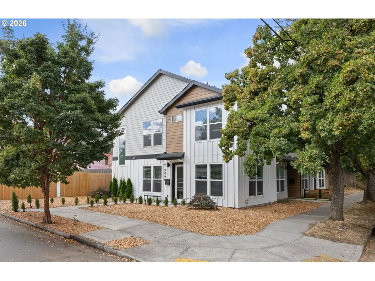 9890 N Syracuse St, Portland, OR 97203 - #1