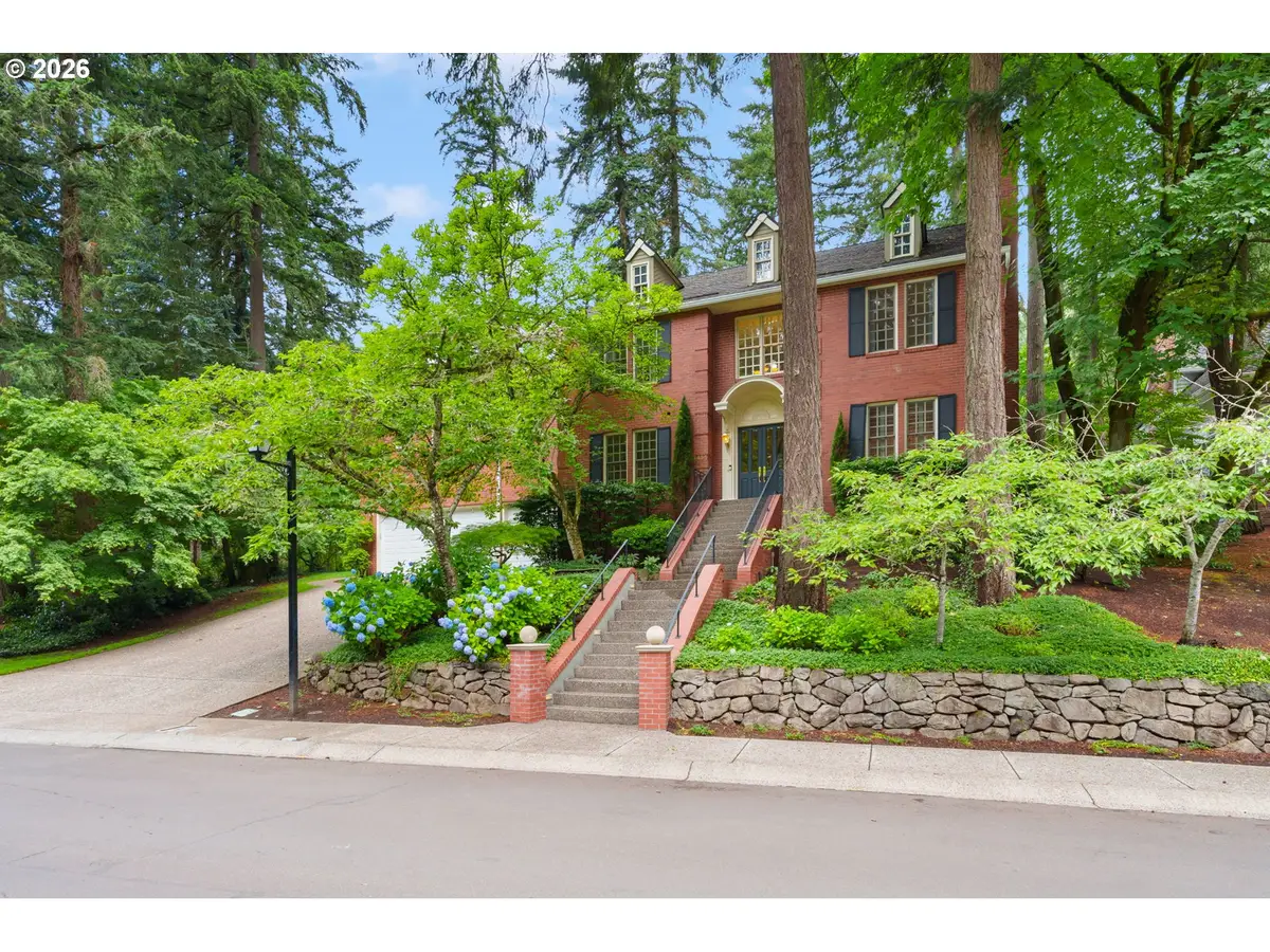 15451 Village Dr, Lake Oswego, OR 97034 - #1