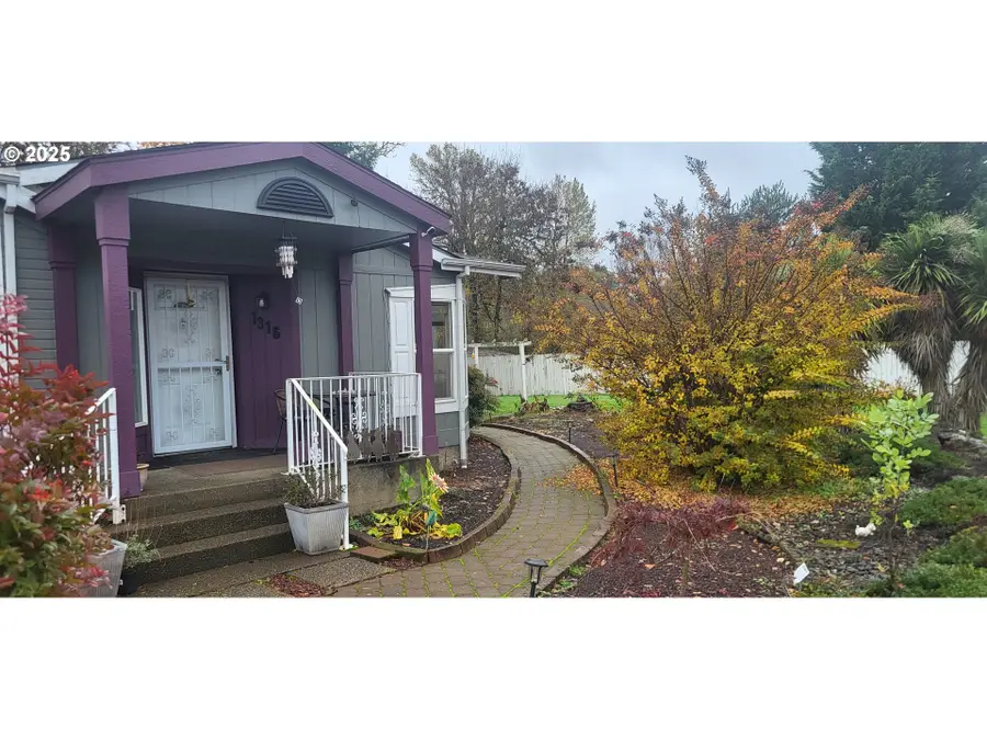 1316 Sunny Ct, Sutherlin, OR 97479 - Image #3