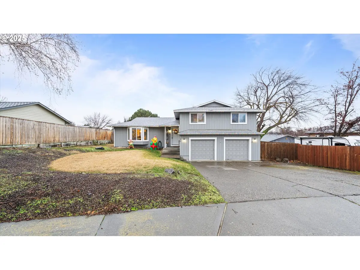 370 SE 9th Dr, Hermiston, OR 97838 - Image #1