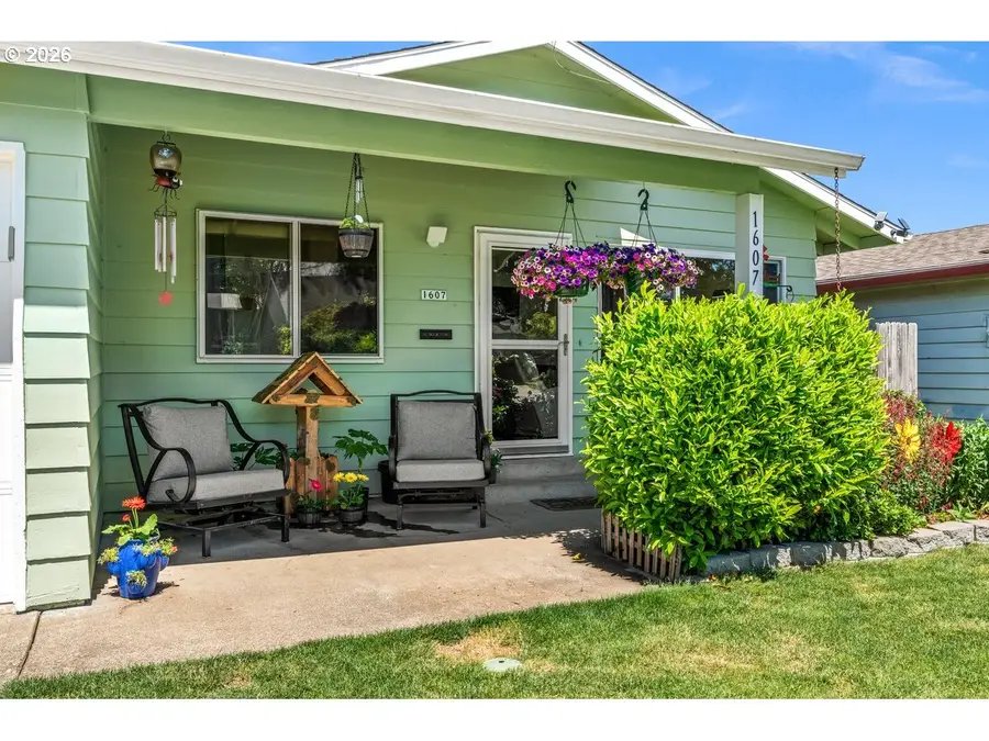 1607 23rd Ave, Forest Grove, OR 97116 - #3