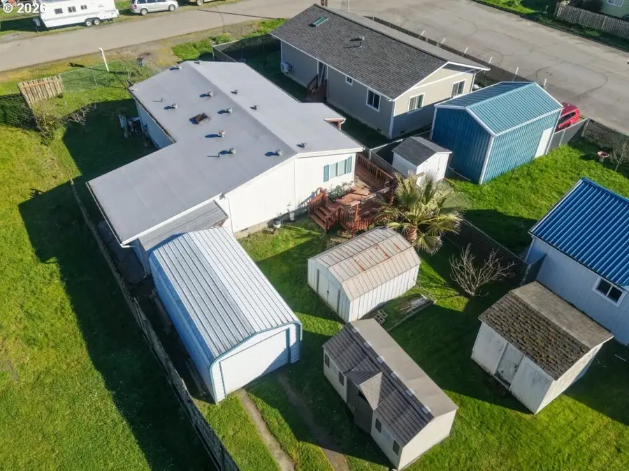 631 2nd Ave, Powers, OR 97466 - #3