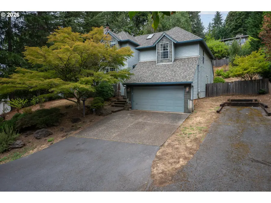 10585 SE Fairway Dr, Northwest Clackamas, OR 97086 - #2