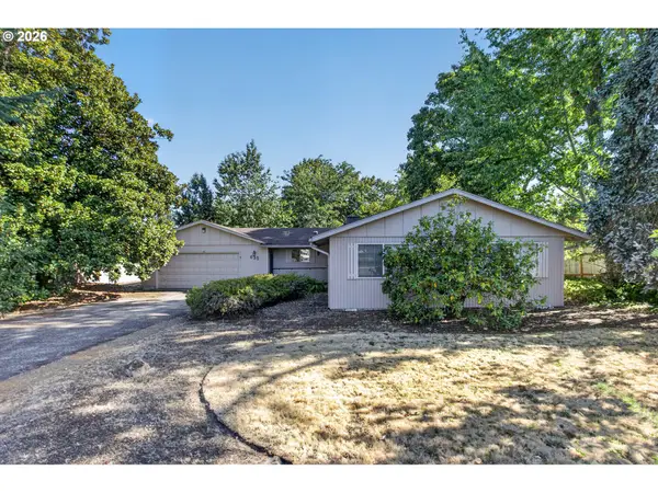 635 NW 8th Pl, Canby, OR 97013