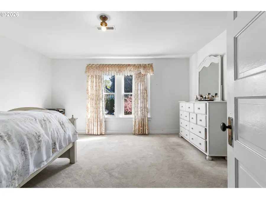 3027 SE Belmont St, Portland, OR 97214 - #2